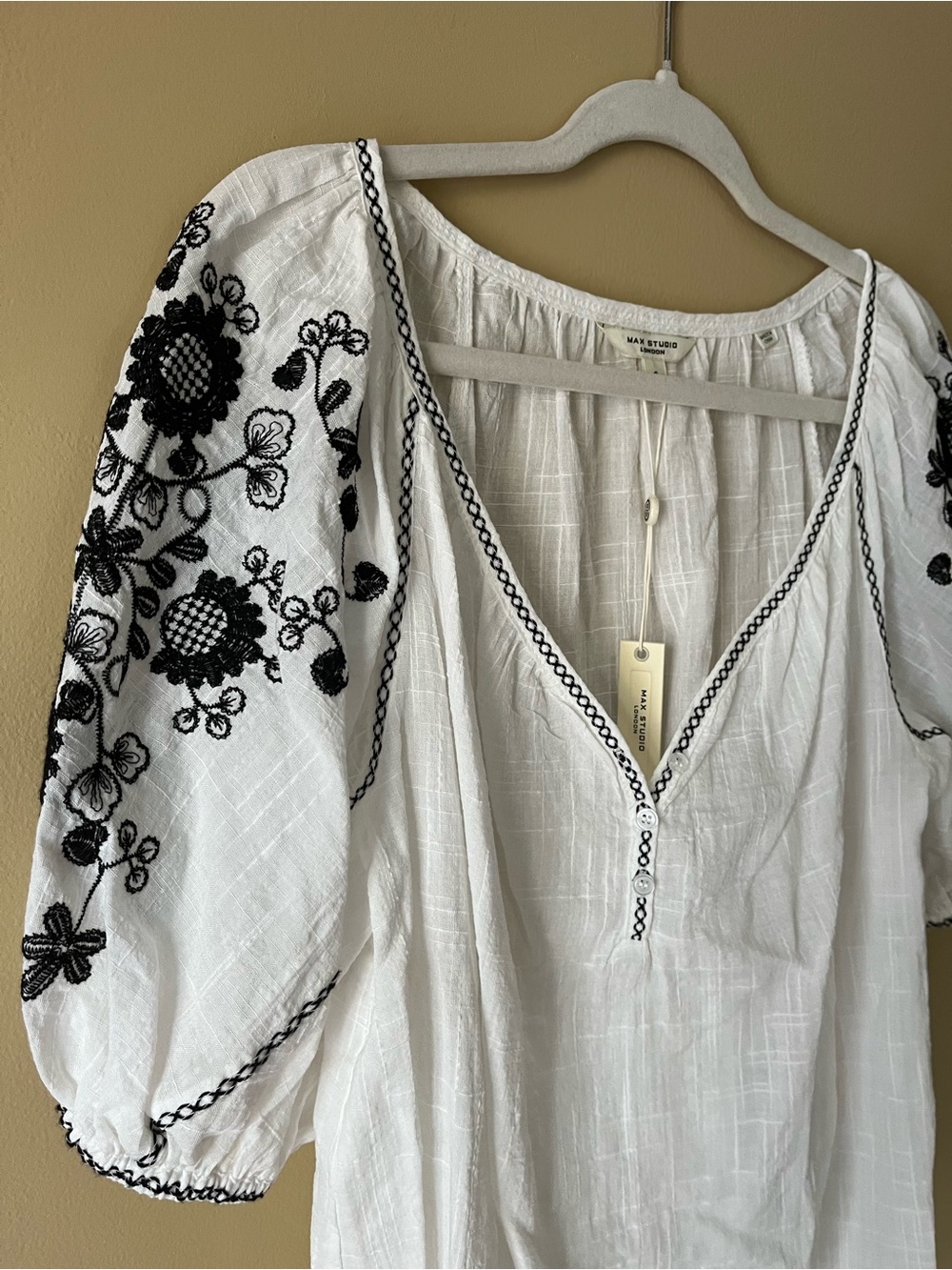 Max Studio Off-White V-Neck Puff-Sleeve Tunic with Black Floral Embroidery - Picture 3 of 7